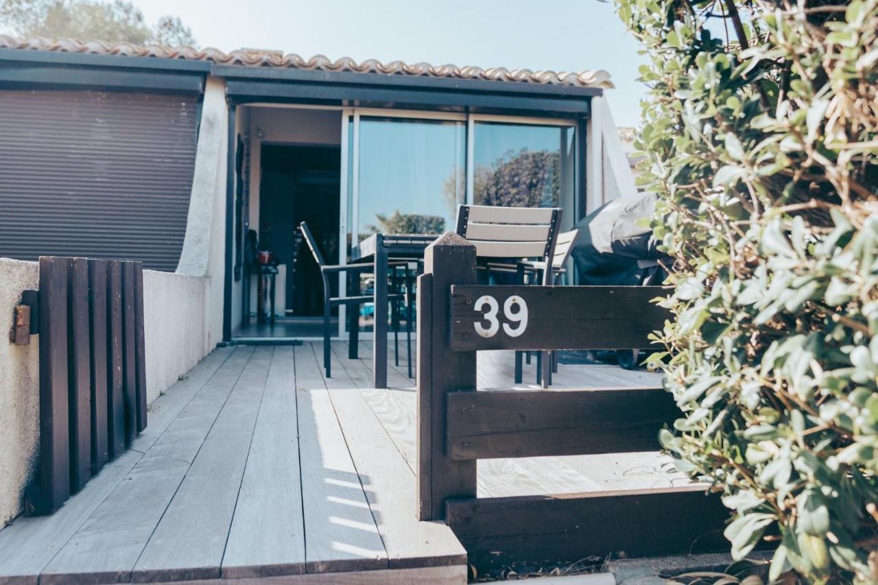 Village Naturiste Villa 2/4 Pers Avec Terrasse Agde Buitenkant foto